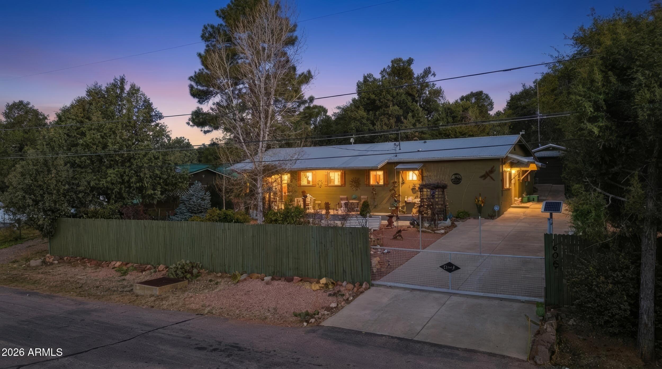 606 East Luke Drive Payson, AZ 85541 - Photo 8 of 39 Front