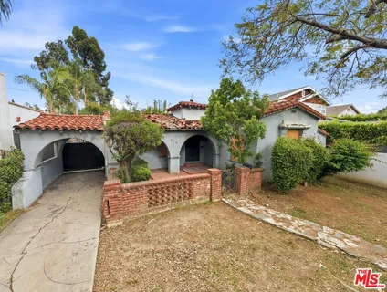 $1,399,000 | 812 North Crescent Heights Boulevard, Los Angeles, CA 90046