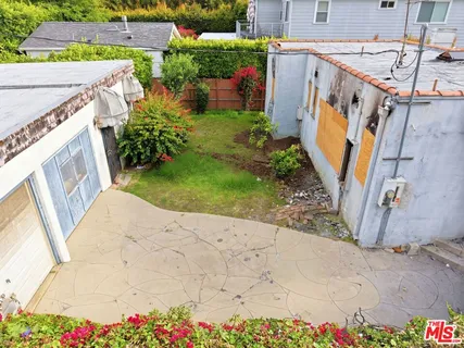 $1,399,000 | 812 North Crescent Heights Boulevard, Los Angeles, CA 90046