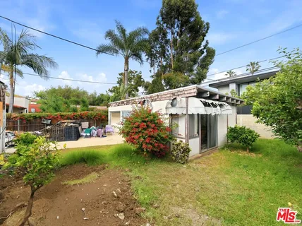 $1,399,000 | 812 North Crescent Heights Boulevard, Los Angeles, CA 90046