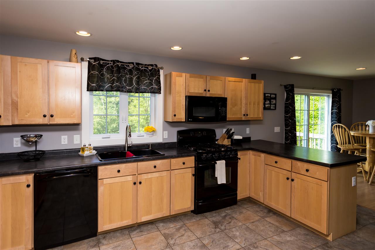 512 Ten Rod Road Farmington, NH 03835 - Photo 5 of 37