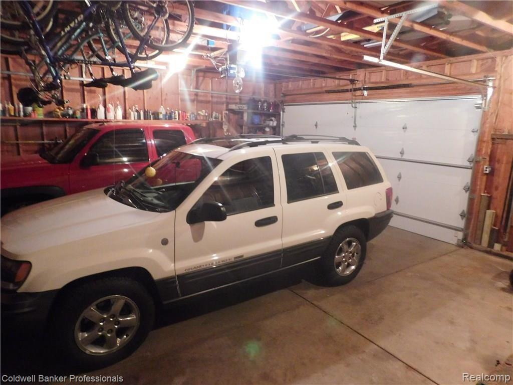 9660 Andersonville Road Clarkston, MI 48346 - Photo 52 of 53 garage1.JPG