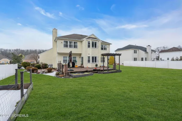 $949,999 | 6 Johnny Drive, Farmingdale, NJ 07727