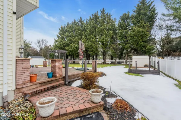 $949,999 | 6 Johnny Drive, Farmingdale, NJ 07727