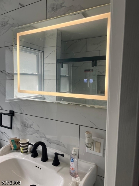 163 Wagaraw Road Hawthorne, NJ 07506 - Photo 14 of 26