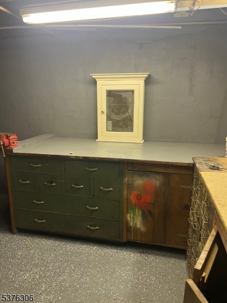 163 Wagaraw Road Hawthorne, NJ 07506 - Photo 19 of 26