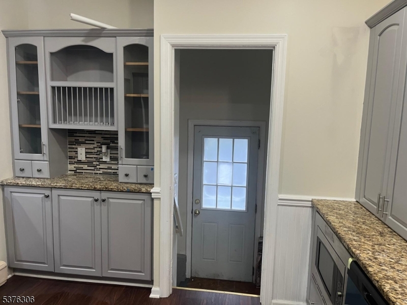 163 Wagaraw Road Hawthorne, NJ 07506 - Photo 9 of 26