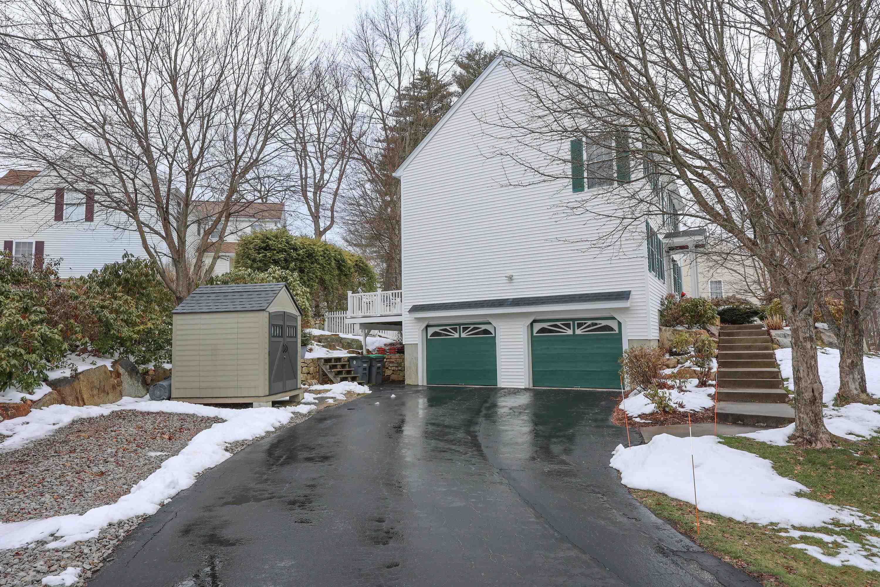 19 Trent Road Hooksett, NH 03106 - Photo 13 of 39