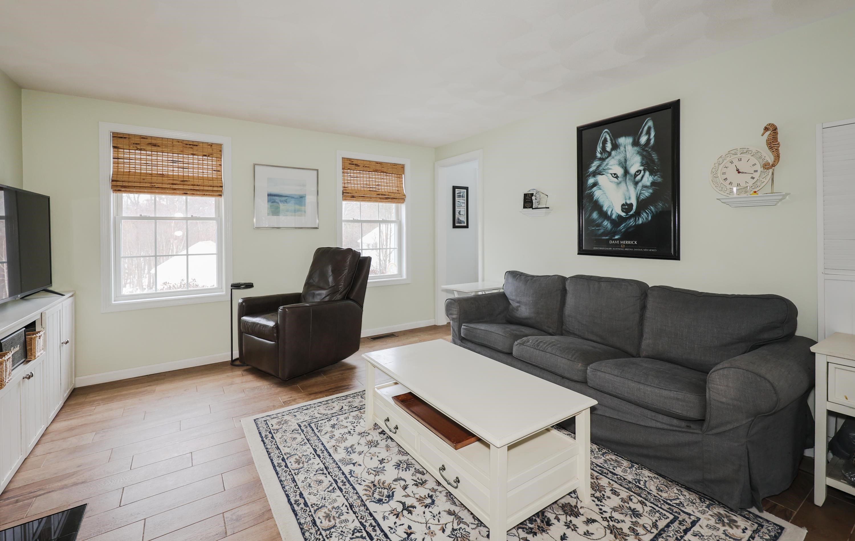 19 Trent Road Hooksett, NH 03106 - Photo 4 of 39