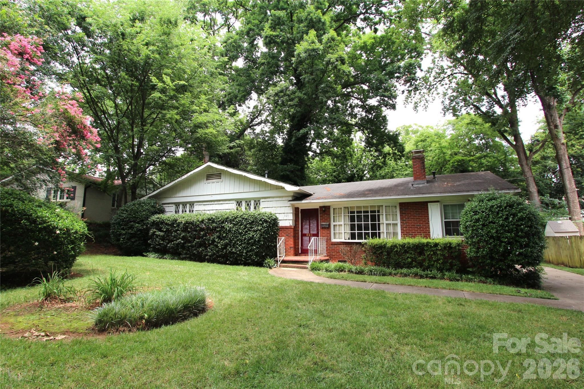 821 Burnley Road Charlotte, NC 28210 - Photo 2 of 21 Gallery Image 2