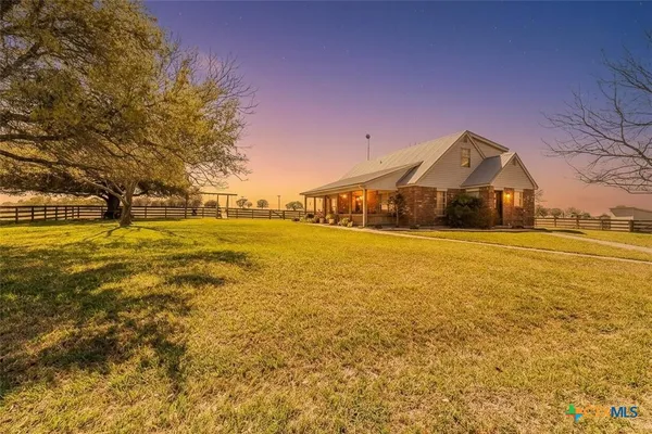 $650,000 | 2110 Immenhauser Road, Yoakum, TX 77995