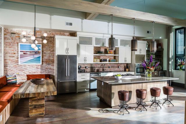 $11,900,000 | 218 3rd Avenue North, Nashville, TN 37201