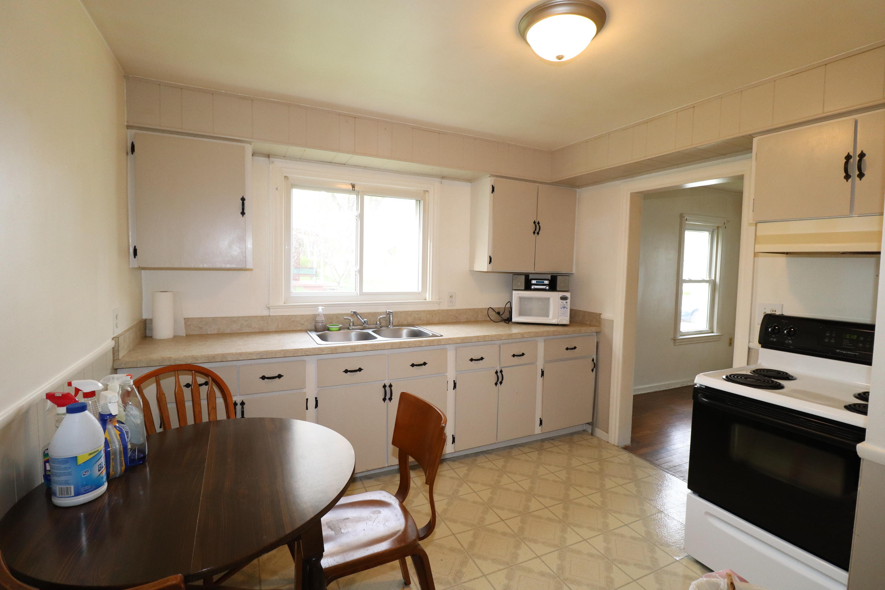 15678 Turner Road Lansing, MI 48906 - Photo 5 of 22 IMG_3524