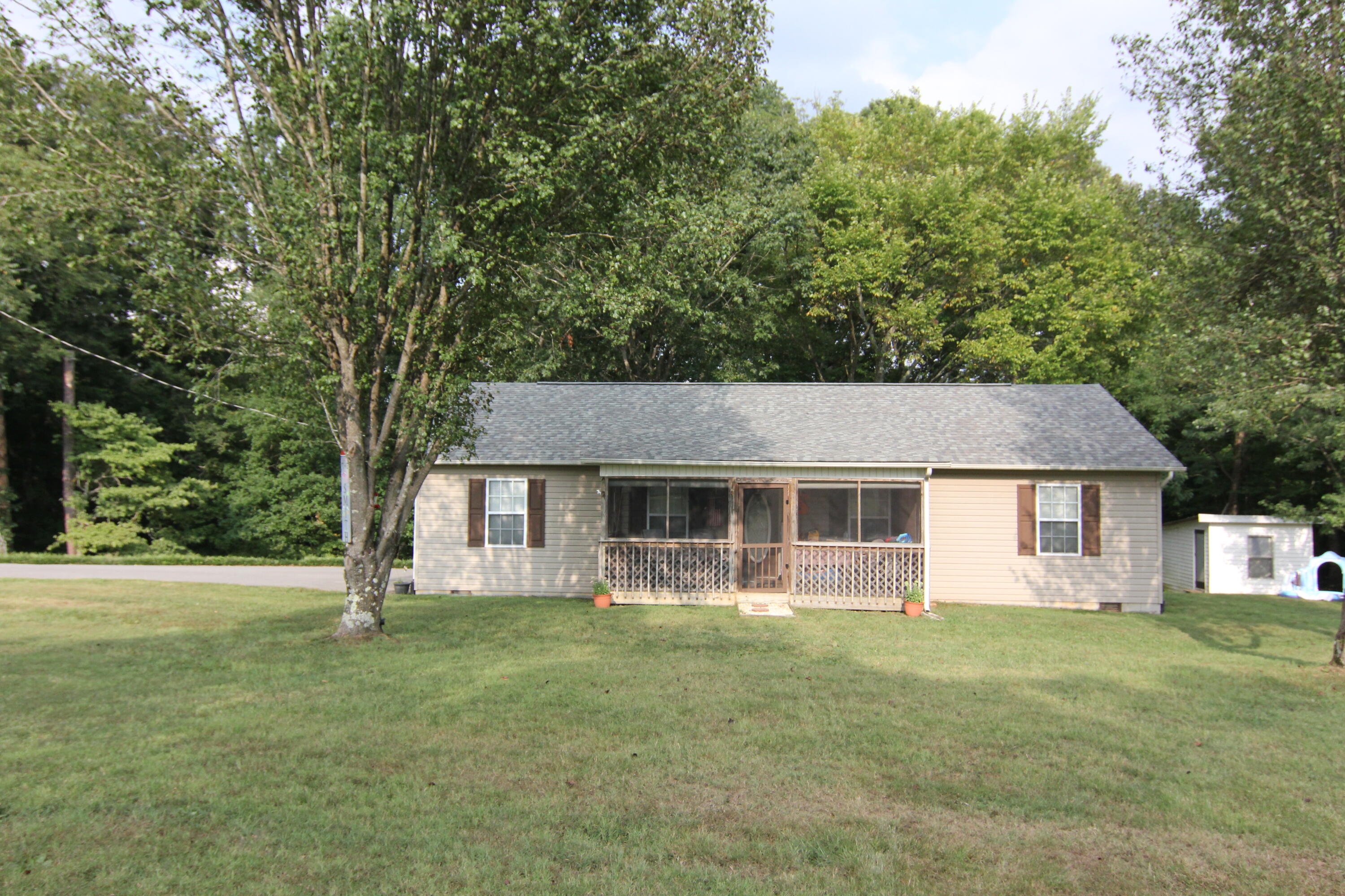 7606 Clapps Chapel Road Corryton, TN 37721 - Photo 3 of 21 IMG_8440