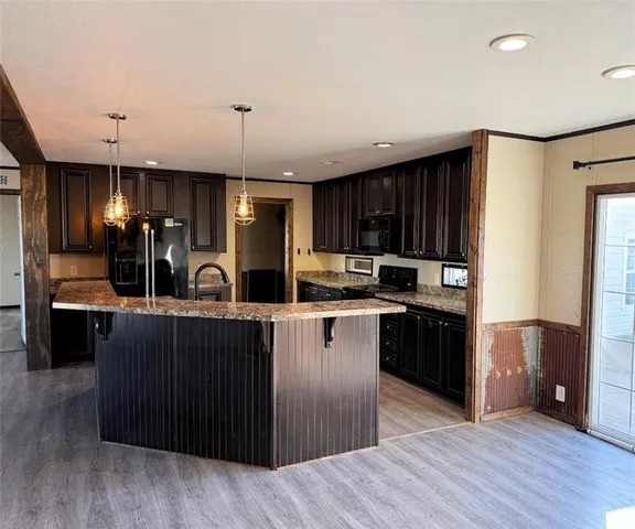 $169,900 | 285 Walnut Street, Deerfield, MO 64741