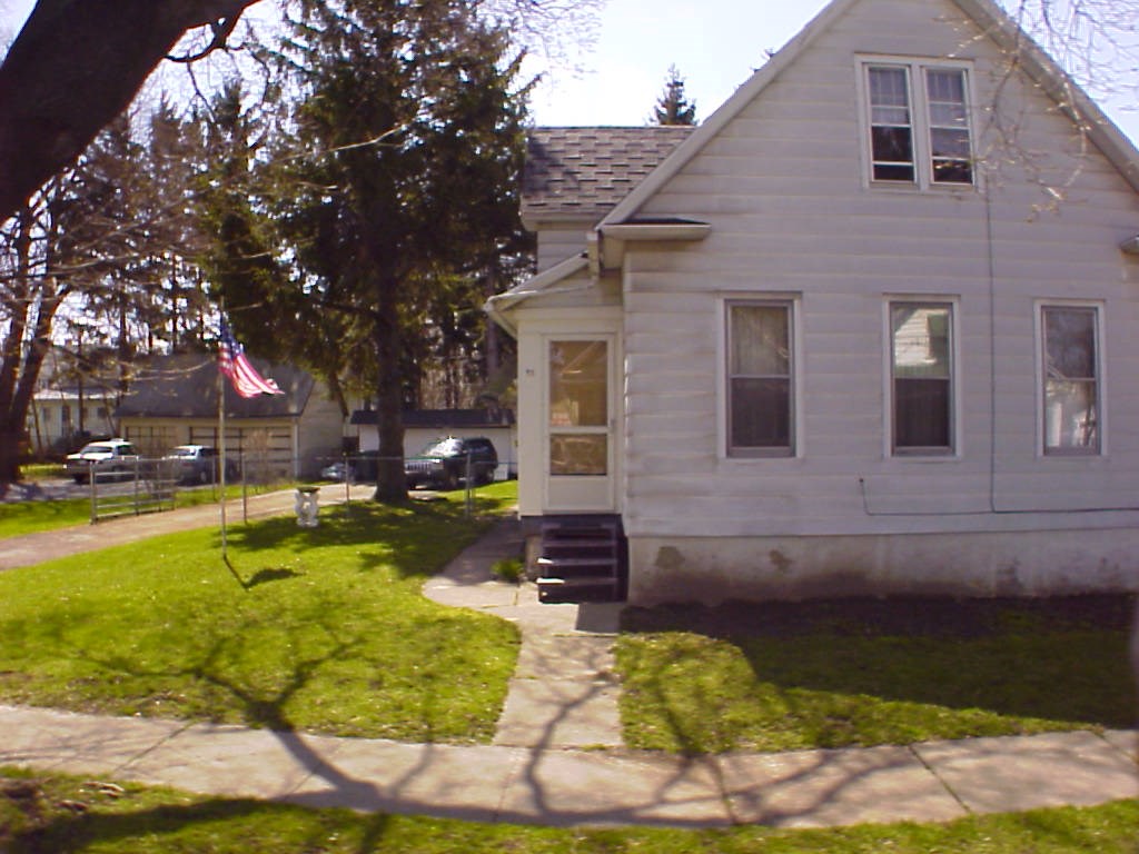 93 Sobieski Street Rochester, NY 14621 - Photo 1 of 1