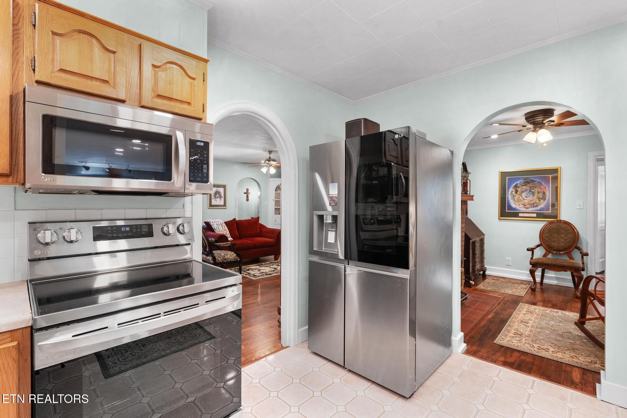 800 Brown Mountain Loop Road Knoxville, TN 37920 - Photo 12 of 45 New Stainless Appliances