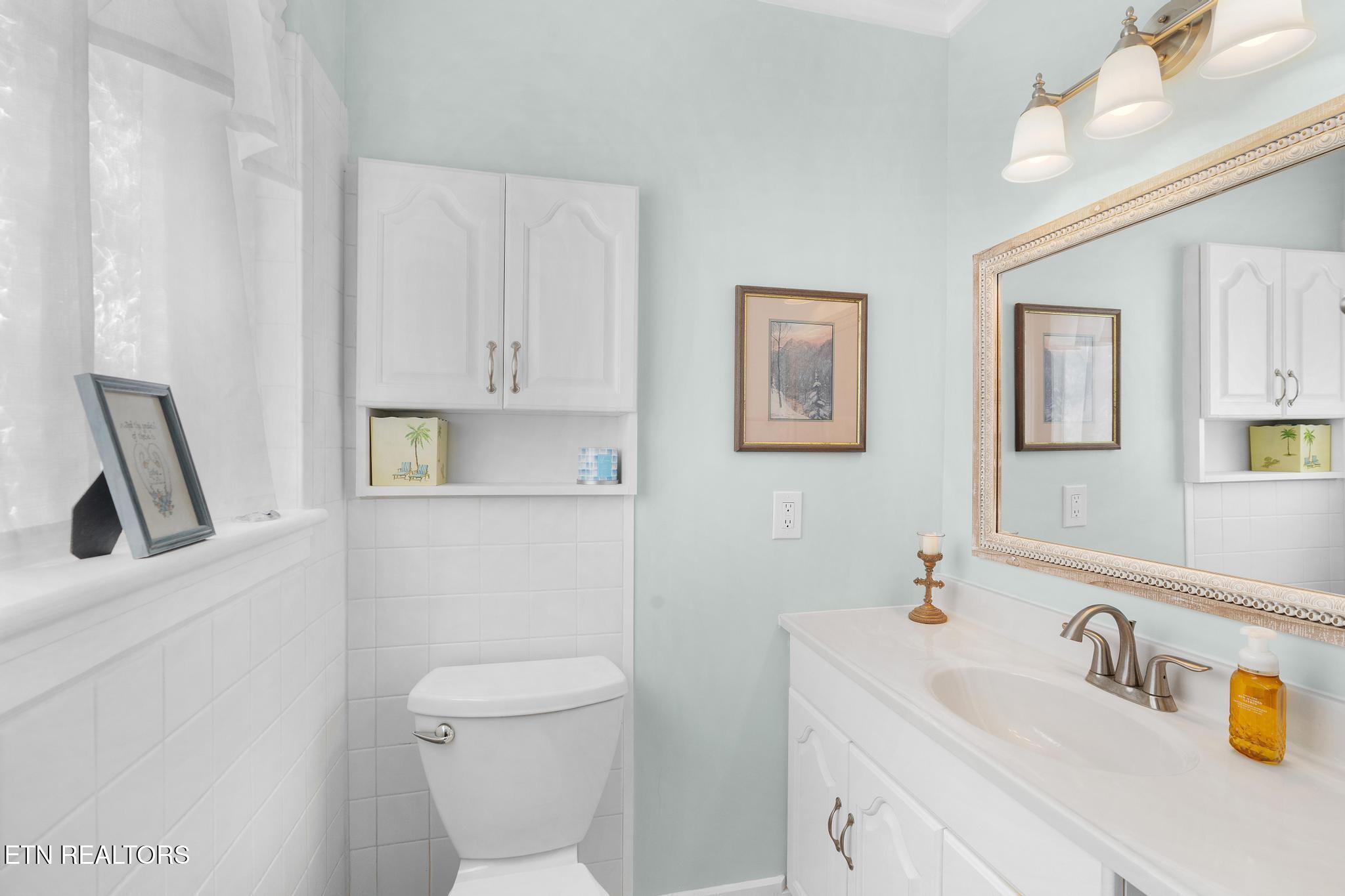 800 Brown Mountain Loop Road Knoxville, TN 37920 - Photo 21 of 45 Renovated Half Bath off Primary