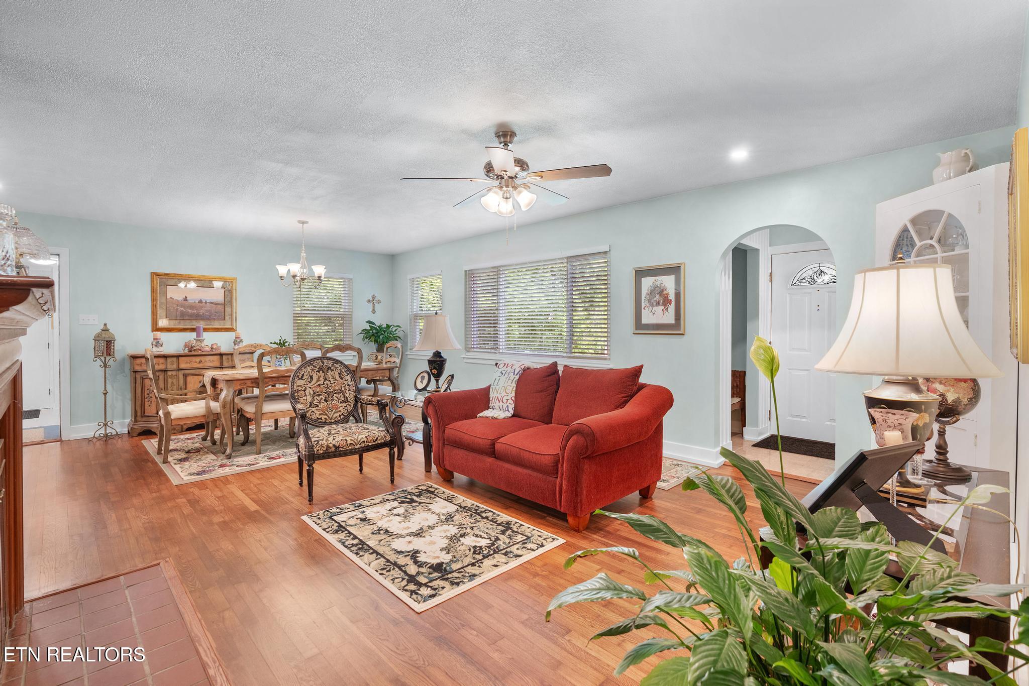 800 Brown Mountain Loop Road Knoxville, TN 37920 - Photo 5 of 45 Original Refurbished Oak Hardwood