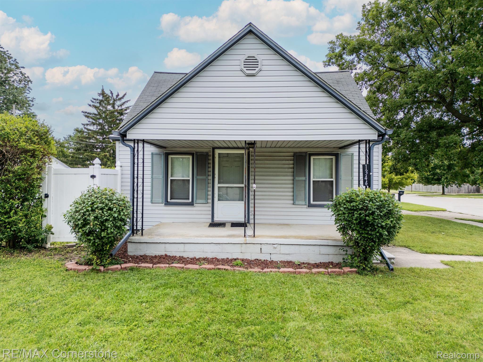 1344 North Sheldon Road Canton, MI 48187 - Photo 1 of 34 Welcome Home!