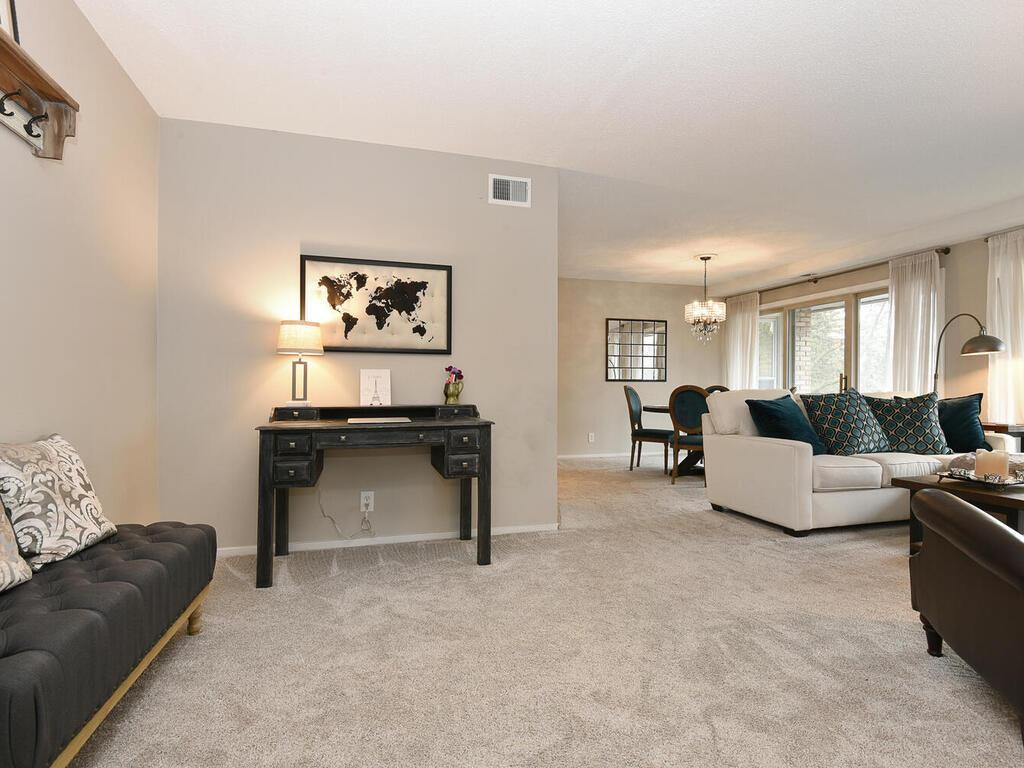 6300 Barrie Road, Unit 2B Edina, MN 55435 - Photo 1 of 1