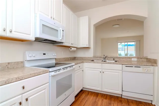 $195,000 | 8951 Walnut Gable Court, Riverview, FL 33578