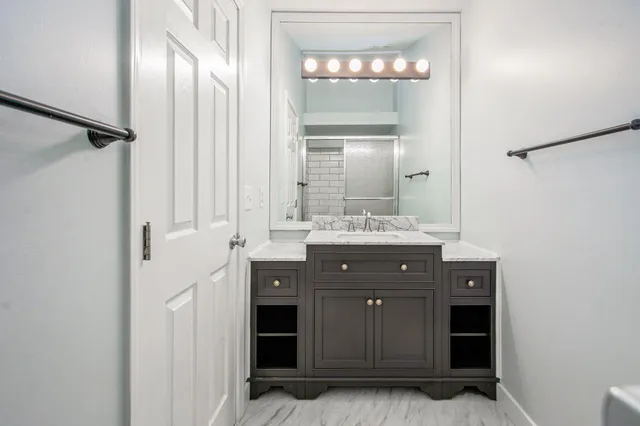 $3,600 | 5660 Versailles Avenue, Ann Arbor, MI 48103