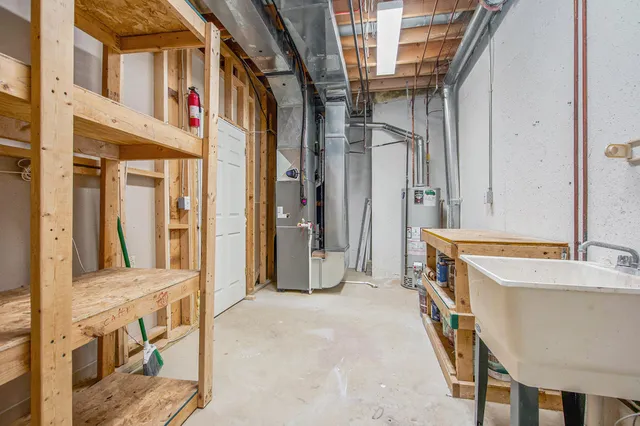 $3,600 | 5660 Versailles Avenue, Ann Arbor, MI 48103