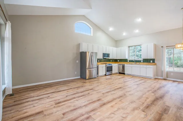 $3,600 | 5660 Versailles Avenue, Ann Arbor, MI 48103