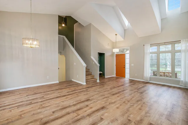 $3,600 | 5660 Versailles Avenue, Ann Arbor, MI 48103