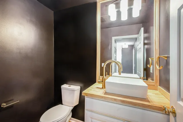 $3,600 | 5660 Versailles Avenue, Ann Arbor, MI 48103