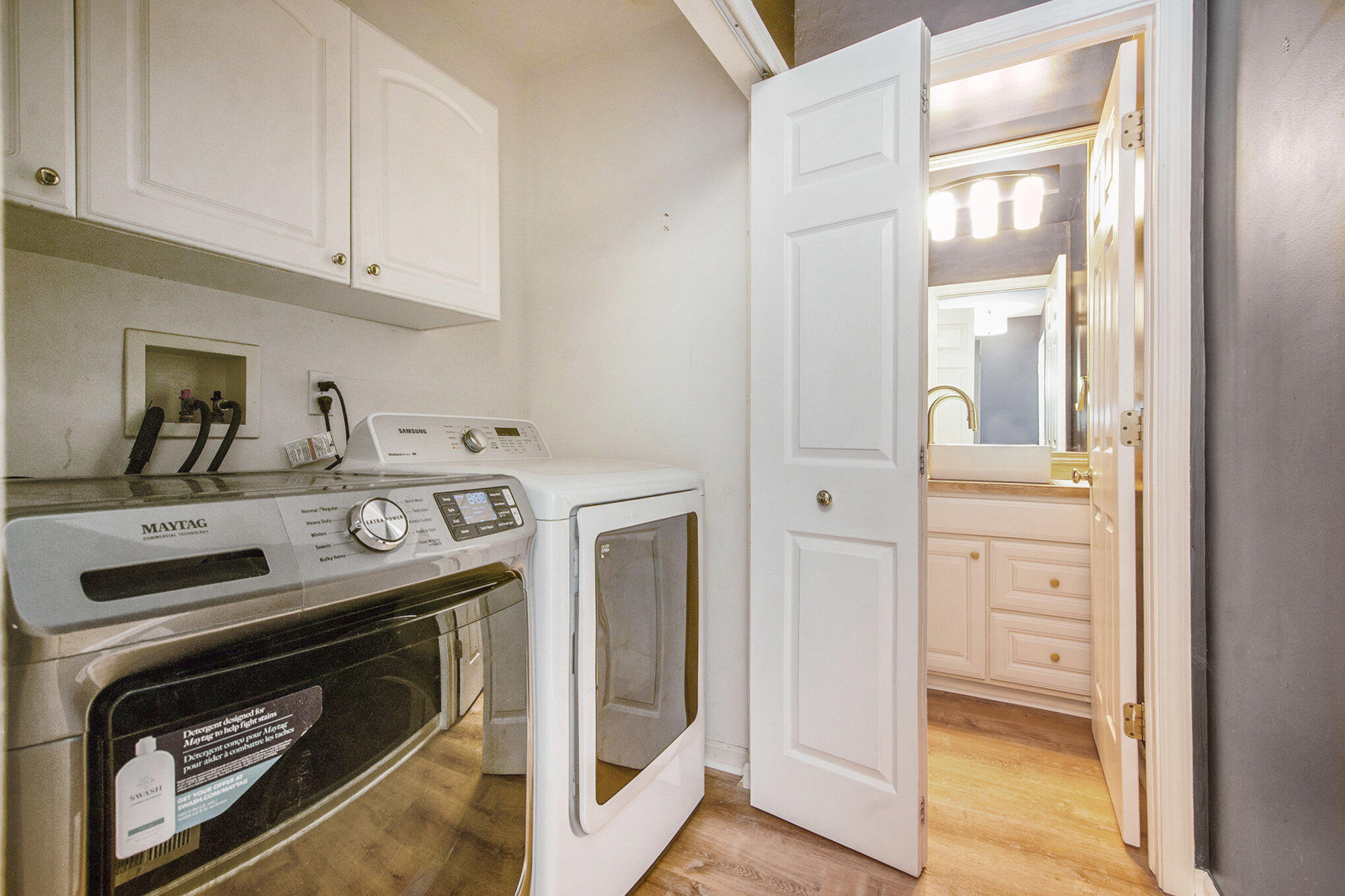 5660 Versailles Avenue Ann Arbor, MI 48103 - Photo 8 of 19 008_file_487