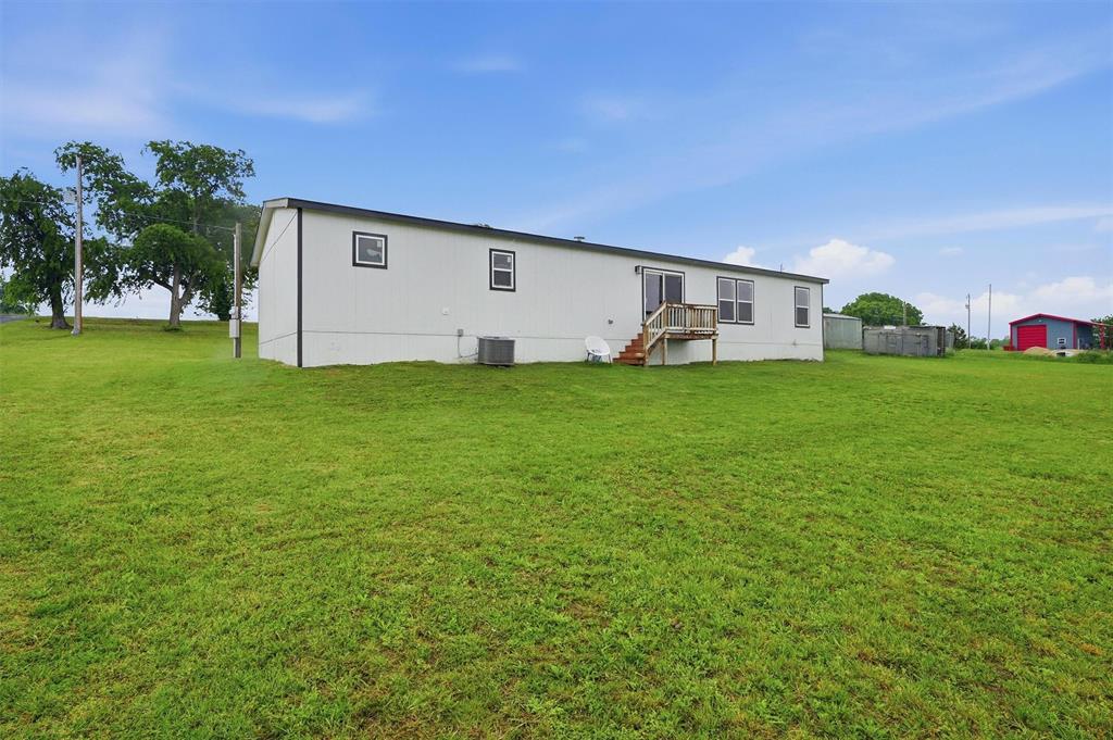 587 Kentucky Town Road Whitewright, TX 75491 - Photo 27 of 39
