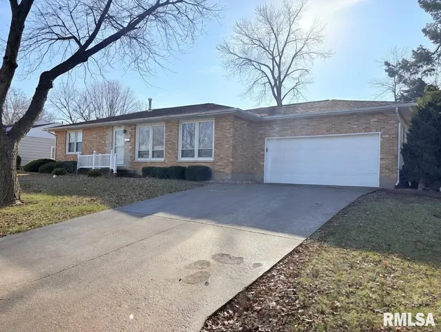 $240,000 | 3302 Lindell Avenue, Quincy, IL 62301