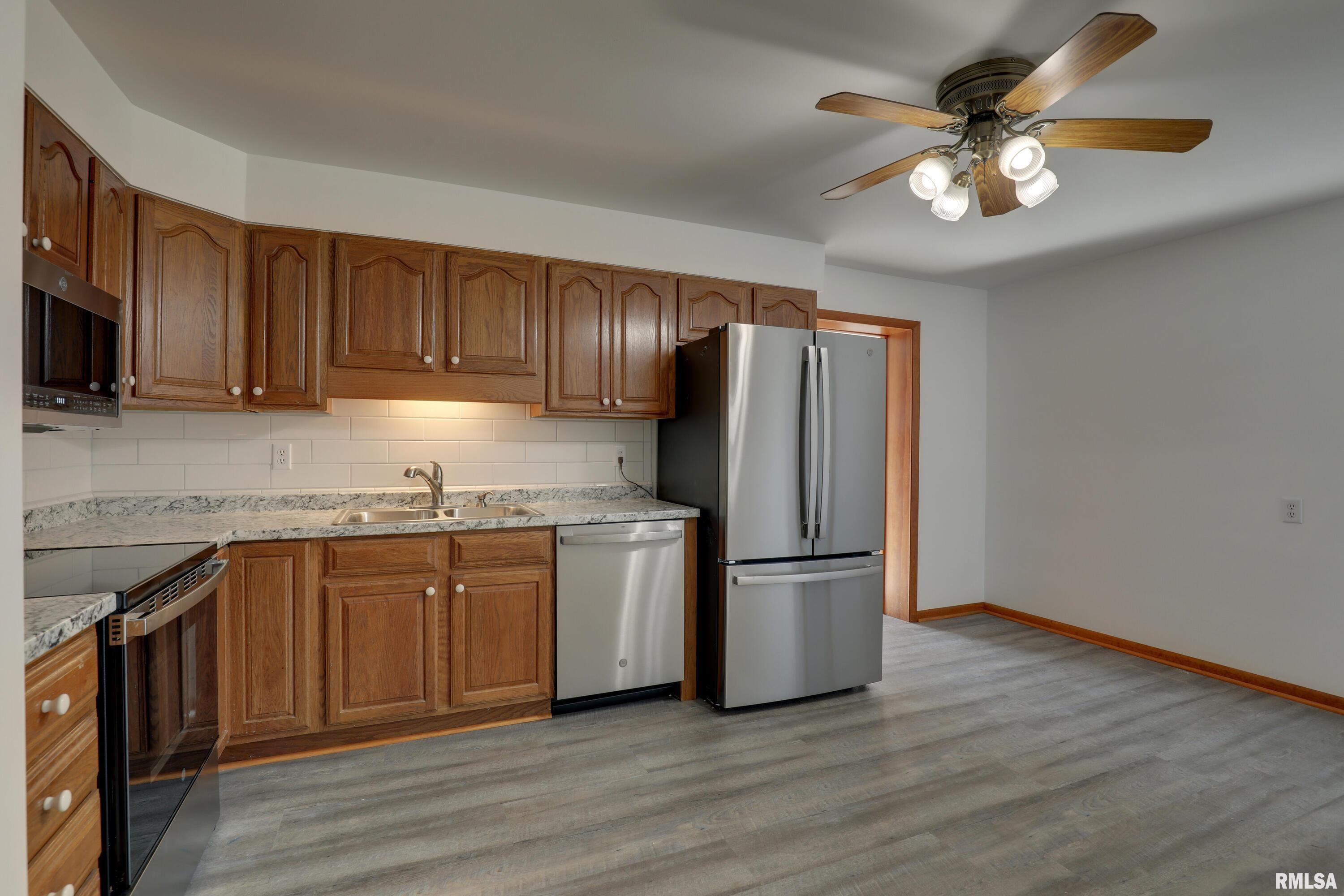 3302 Lindell Avenue Quincy, IL 62301 - Photo 8 of 21