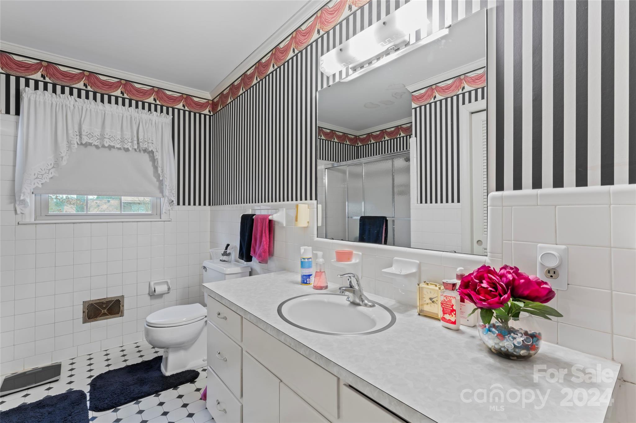 950 Arrowhead Drive Rock Hill, SC 29730 - Photo 23 of 38 a bathroom with a sink mirror and toilet