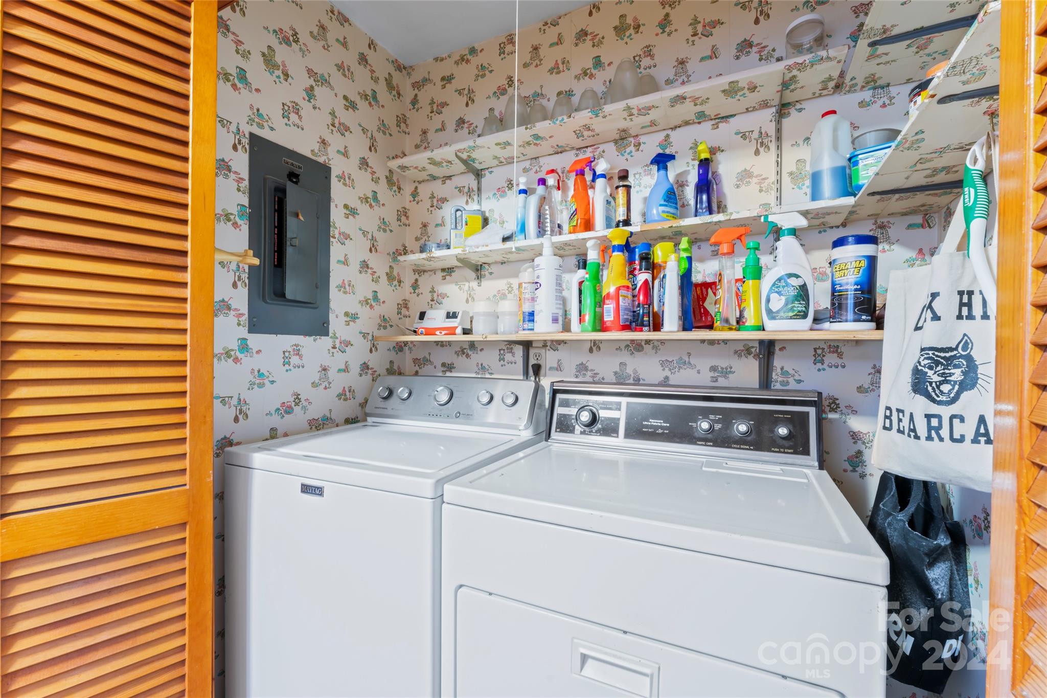 950 Arrowhead Drive Rock Hill, SC 29730 - Photo 35 of 38 a utility room with dryer and washer
