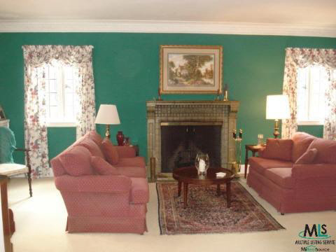 638 Barrington Road Grosse Pointe, MI 48230 - Photo 3 of 12 729724-2.JPG