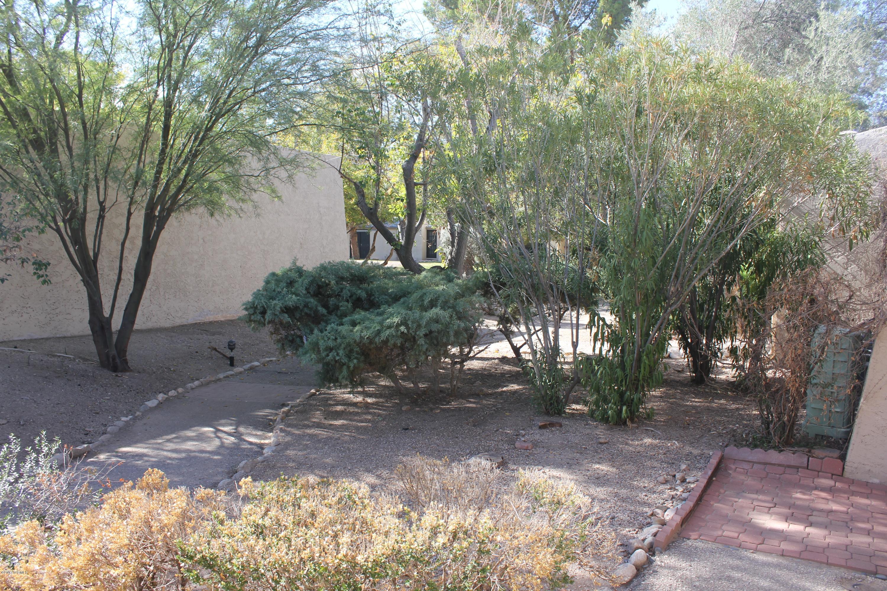 3750 North Country Club Road, Unit 27 Tucson, AZ 85716 - Photo 9 of 11