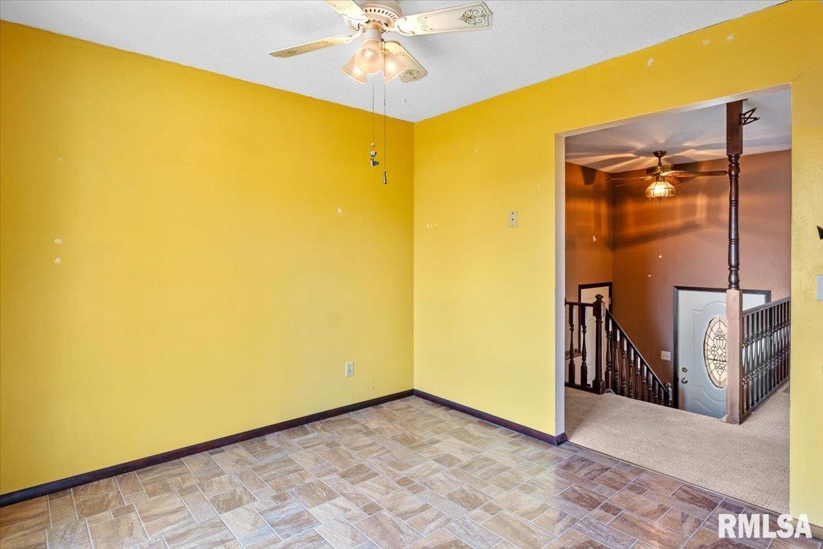 7 Centennial Franklin, IL 62638 - Photo 16 of 37