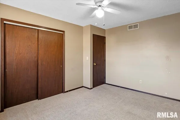 $170,000 | 7 Centennial, Franklin, IL 62638