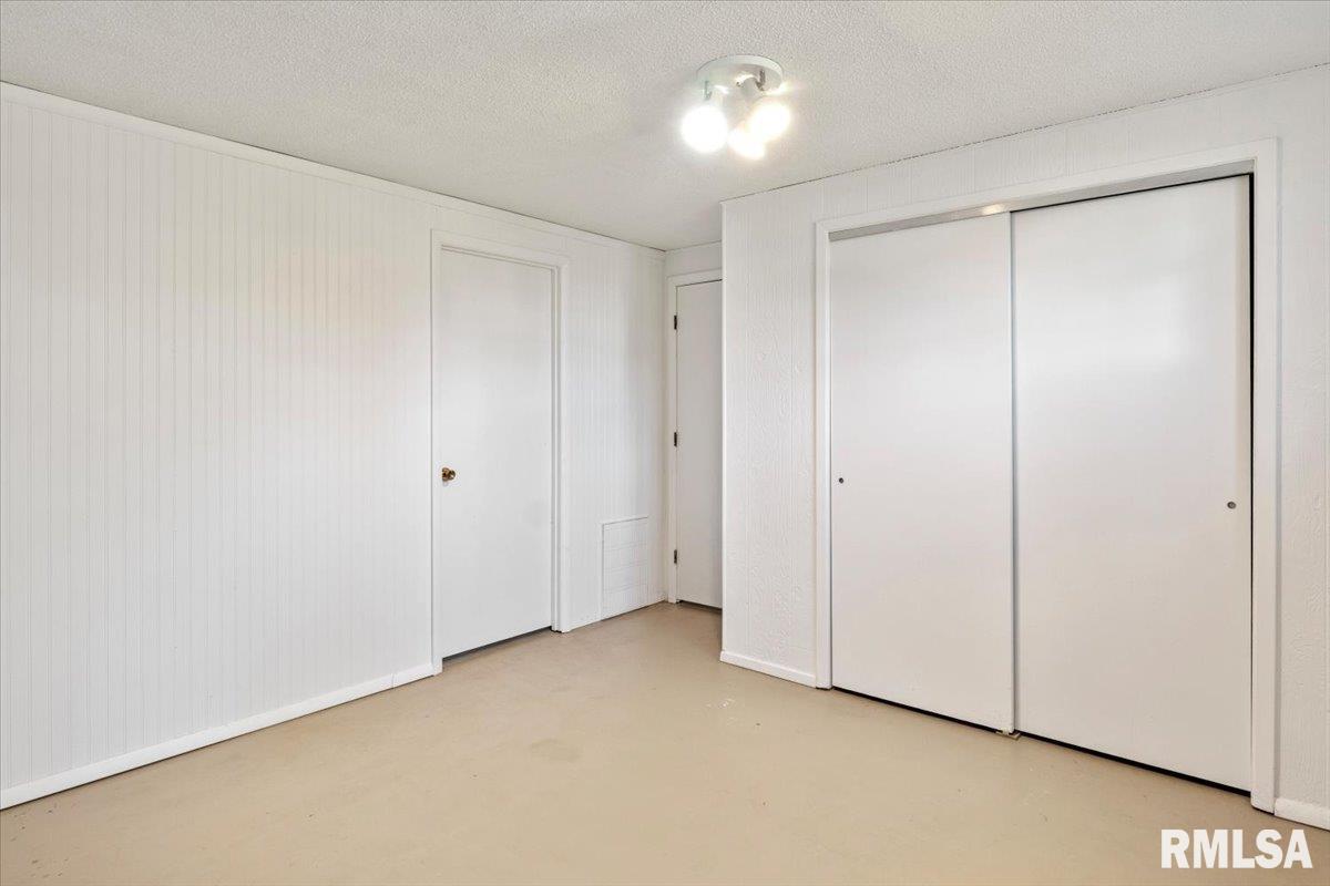 7 Centennial Franklin, IL 62638 - Photo 27 of 37