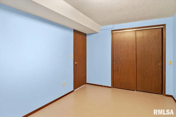 $170,000 | 7 Centennial, Franklin, IL 62638