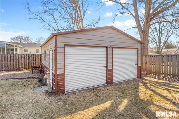 $170,000 | 7 Centennial, Franklin, IL 62638