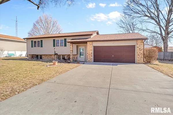 $170,000 | 7 Centennial, Franklin, IL 62638