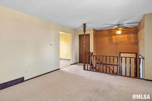 $170,000 | 7 Centennial, Franklin, IL 62638