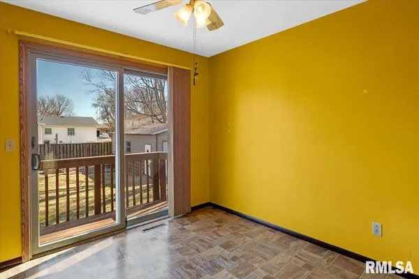 $170,000 | 7 Centennial, Franklin, IL 62638