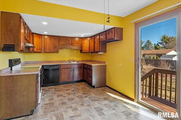 $170,000 | 7 Centennial, Franklin, IL 62638