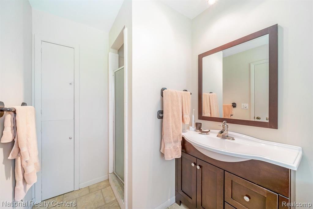 5700 Hagerman Road Leonard, MI 48367 - Photo 20 of 41