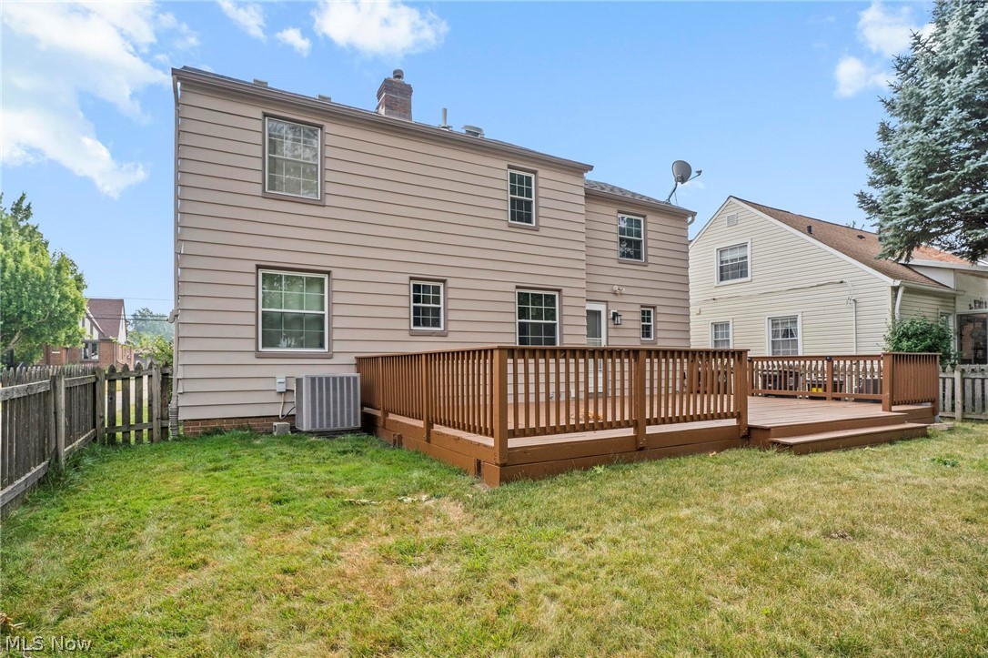 1272 Gordon Road Lyndhurst, OH 44124 - Photo 4 of 30 Gallery Image 4